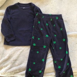 Primary Fleece pj set